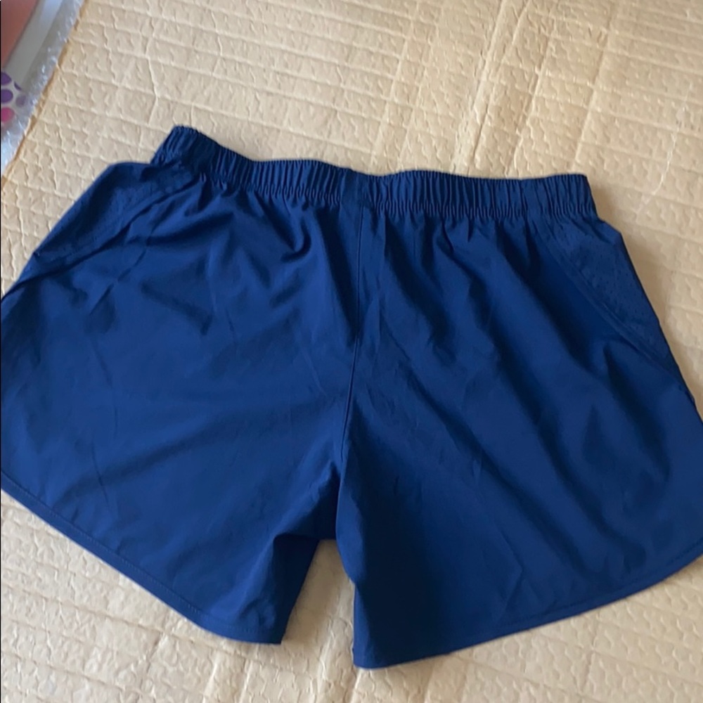 New balance shorts - Picture 3 of 6